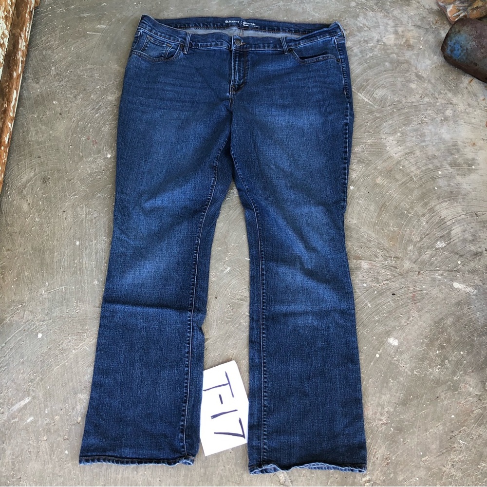 2015 Old Navy Regular Boot Cut Blue Jeans Size 20 or 42x30